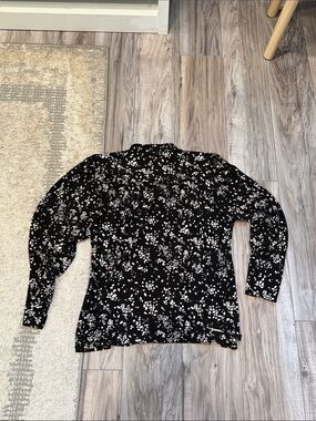 Anne Klein Black and White Mock Neck Blouse
